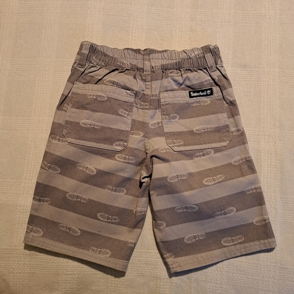 Timberland boys size 5 shorts - Picture 2 of 3